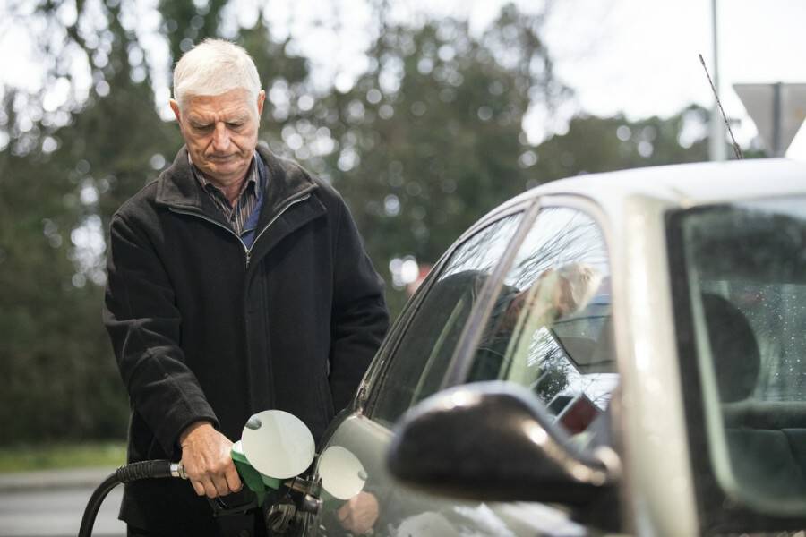 Czy montaż instalacji gazowej w starszych autach jest opłacalny?